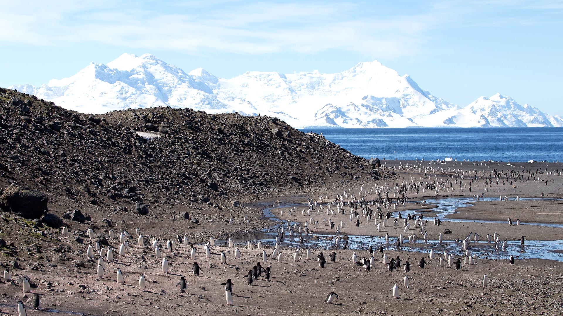 ... but has been uninhabited since the 1970s, when powerful eruptions created havoc.